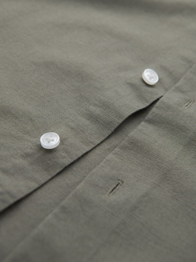 Men's linen shirt with stand-up collar and pocket REGULAR FIT - khaki V6 OM-SHCS-0161