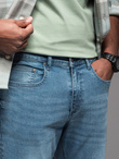 Męskie klasyczne przecierane jeansy REGULAR FIT – jasnoniebieskie V2 OM-PADP-0217