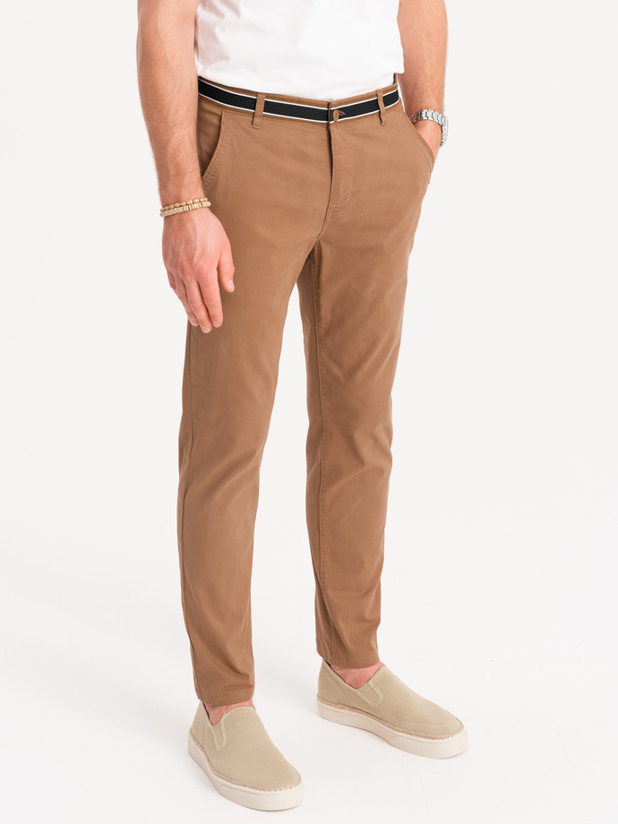 Spodnie męskie chino z ozdobną taśmą w pasie SLIM FIT – brązowe V4 OM-PACP-0118