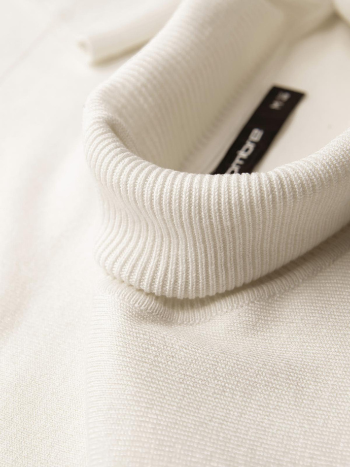 Jednokolorowy dzianinowy męski golf z wiskozą – biały V3 OM-SWTN-0101