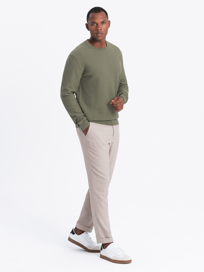 Sweter męski RELAXED FIT z dzianiny o splocie diamentowym – oliwkowy V4 OM-SWSW-0110