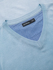 Elegancki męski sweter V-neck BASIC z wiskozą –jasnoniebieski V10 OM-SWBS-0107