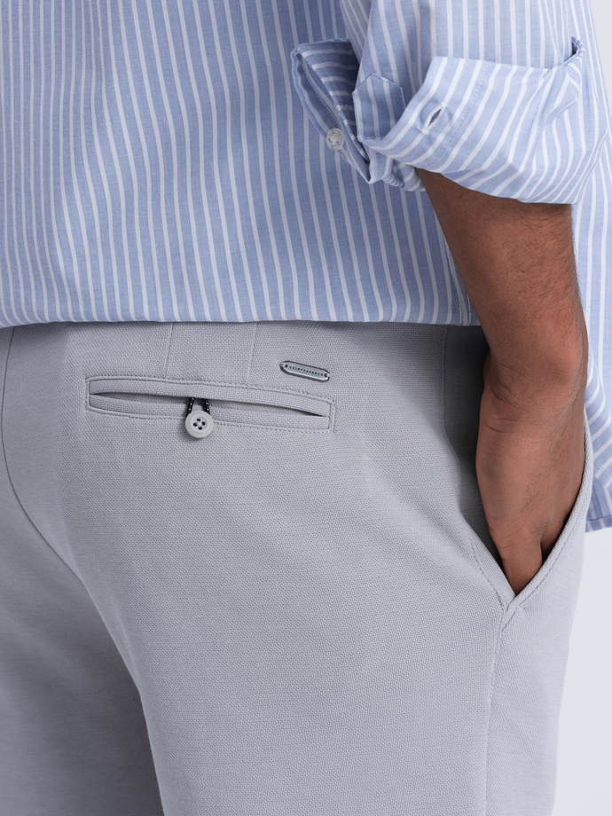 Męskie szorty ze strukturalnej dzianiny SLIM FIT - jasnoszare V4 OM-SRCS-0126