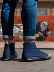 Buty męskie trampki z łączonych materiałów - granatowe V3 OM-FOTH-0143