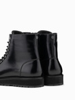 Męskie buty z wysoką cholewką z błyszczącej ekoskóry – czarne V1 OM-FOBO-0175