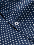 Męska koszula w drobny wzór SLIM FIT - granatowa V1 OM-SHCS-0140
