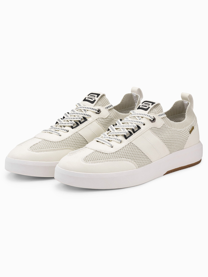 Wsuwane męskie sneakersy ze strukturalnego materiału – kremowe V1 OM-FOSL-0154