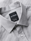 Koszula męska SLIM FIT z ozdobnej tkaniny z kieszonką – szara V2 OM-SHCS-0174
