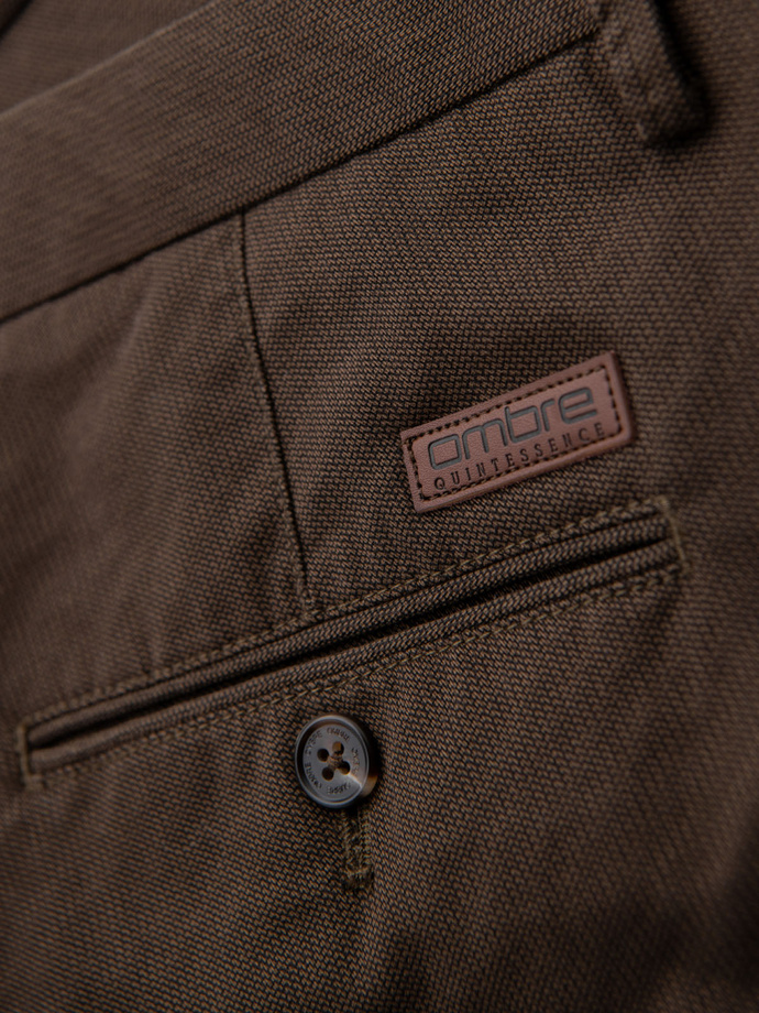 Men's REGULAR FIT chino pants with fine texture - brown V3 OM-PACP-0184