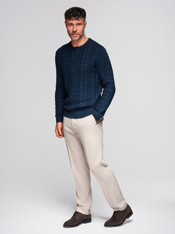 Męski elegancki sweter z ciekawym splotem – granatowy V5 OM-SWSW-0173