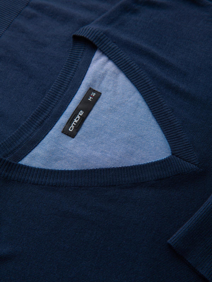 Elegant men's sweater with a v-neck - navy blue V22 OM-SWBS-0107