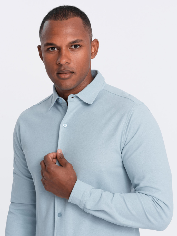 Męska dzianinowa koszula SLIM FIT z długim rękawem – błękitna V3 OM-SHCS-0177