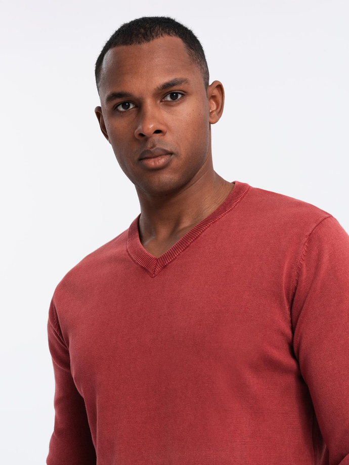 Men's wash sweater with v-neck - red V3 OM-SWOS-0108