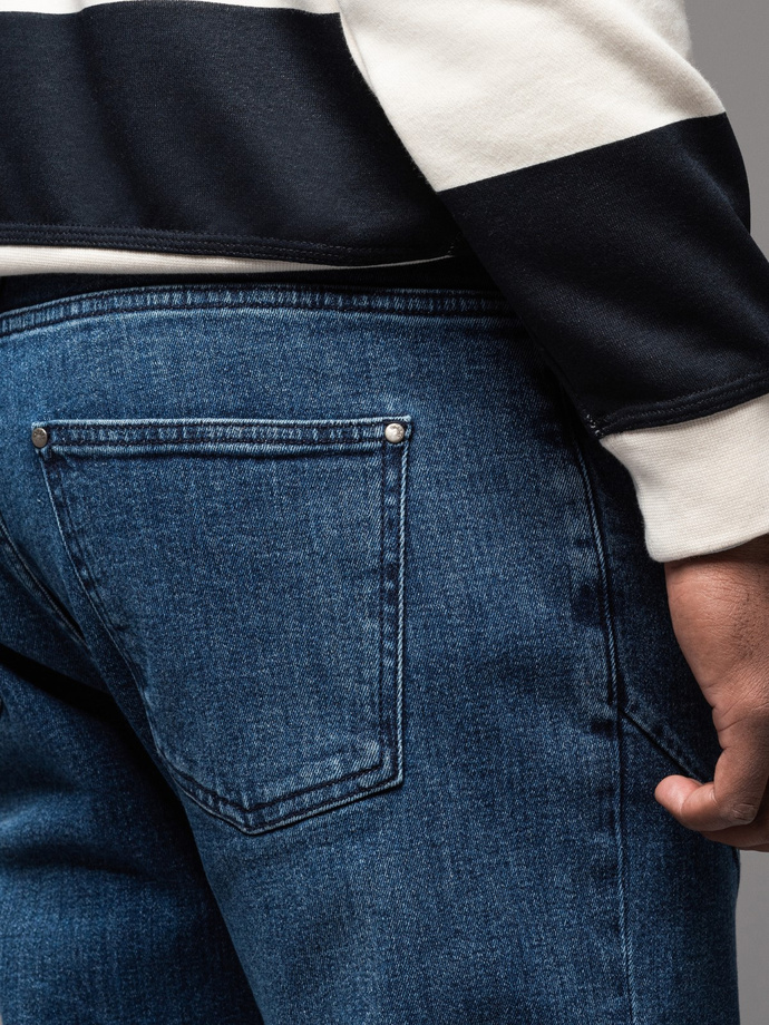 Męskie jeansowe spodnie CARROT FIT z ozdobnymi zaszewkami – ciemnoniebieskie V2 OM-PADP-0227 