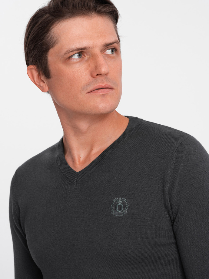 Elegant men's sweater with a heart neckline - graphite V17 OM-SWBS-0107