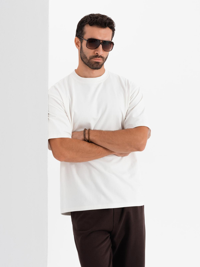 Męski bawełniany t-shirt LOOSE FIT z okrągłym dekoltem – kremowy V2 OM-TSBC-0234 