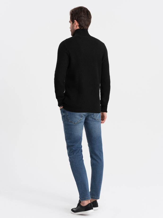 Dzianinowy sweter męski z rozpinaną stójką - czarny V3 OM-SWZS-0105