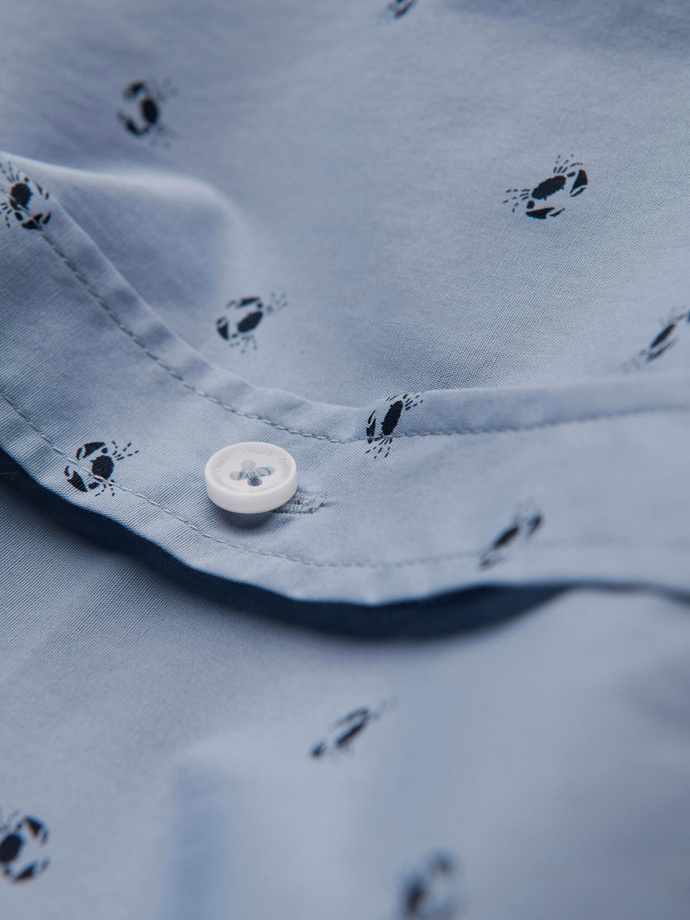 Classic men's cotton SLIM FIT shirt in crabs - light blue V6 OM-SHCS-0156