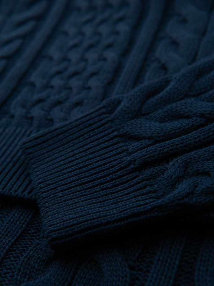 Męski elegancki sweter z ciekawym splotem – granatowy V5 OM-SWSW-0173