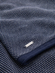 Męski dzianinowy sweter w strukturalne kropki – granatowy V1 OM-SWSW-0118 