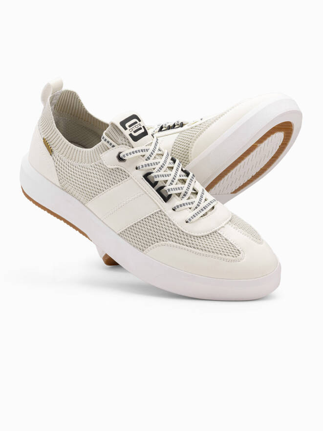 Wsuwane męskie sneakersy ze strukturalnego materiału – kremowe V1 OM-FOSL-0154