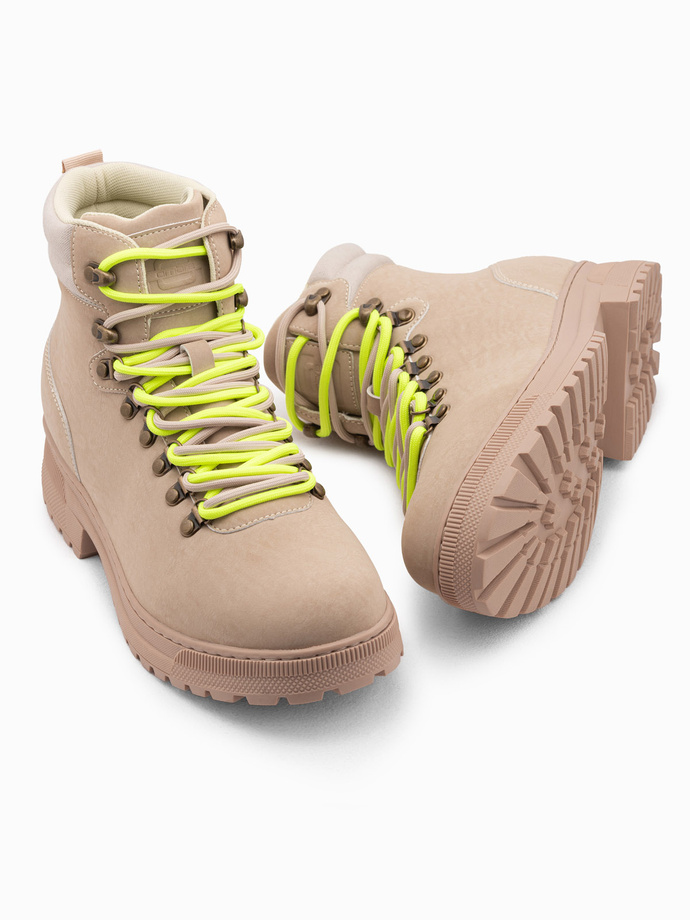 Zimowe buty męskie trekkingowe z kontrastowymi sznurówkami - piaskowe V1 OM-FOBO-0132