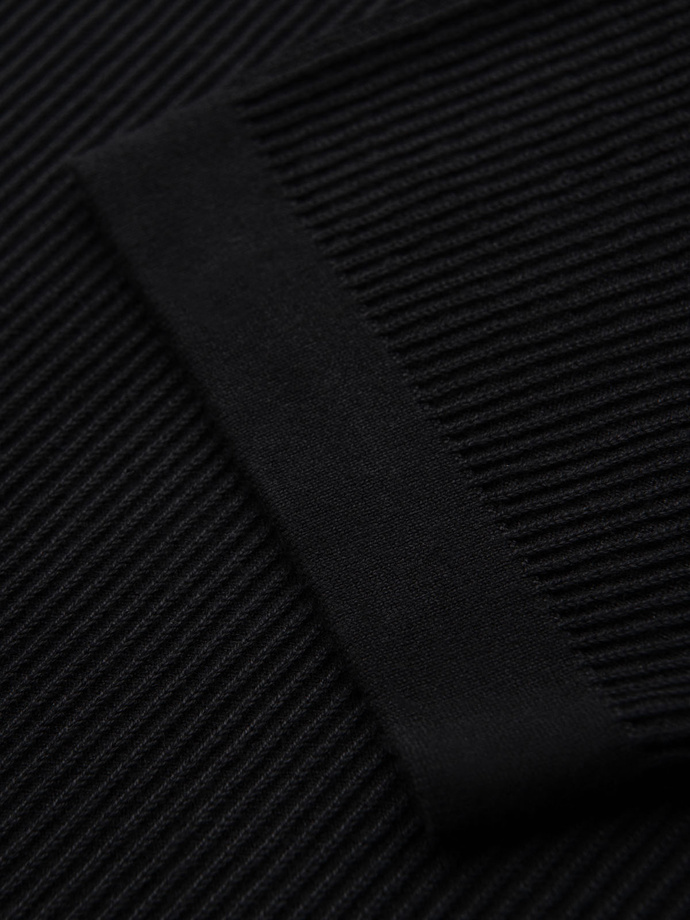 Men's knitted T-shirt with buttons at neckline - black V2 OM-TSCT-0254