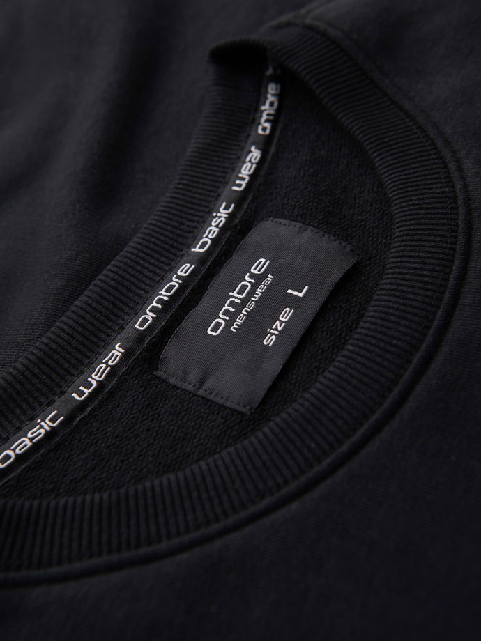 Męska bluza z nadrukiem zakładana przez głowę - czarna V3 OM-SSPS-0156