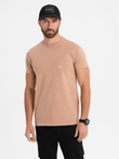 Bawełniany męski t-shirt z nadrukiem na kieszonce – jasnobrązowy V7 OM-TSPT-0154