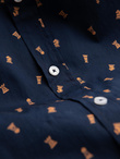 Bawełniana koszula męska we wzory SLIM FIT - atramentowa V3 OM-SHCS-0151