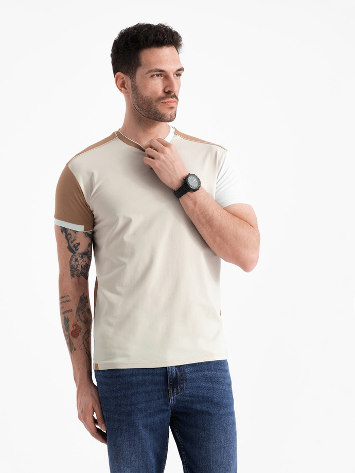 Męski t-shirt z elastanem z kolorowymi rękawami - brązowy V1 OM-TSCT-0176