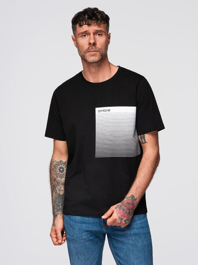 Męski t-shirt bawełniany z graficznym printem  – czarny V2 OM-TSPT-0246
