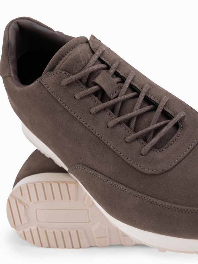 Męskie sportowe buty sneakersy z ekoskóry o zamszowym wykończeniu – ciemnobrązowe V2 OM-FOCS-0161