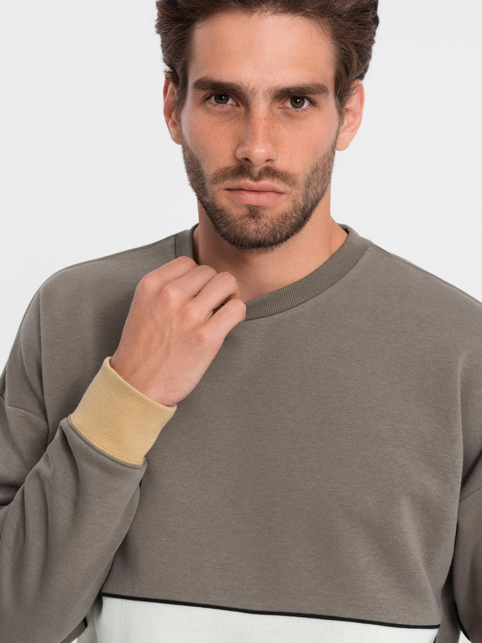 Men's OVERSIZE sweatshirt with contrasting color combination - khaki V7 B1673