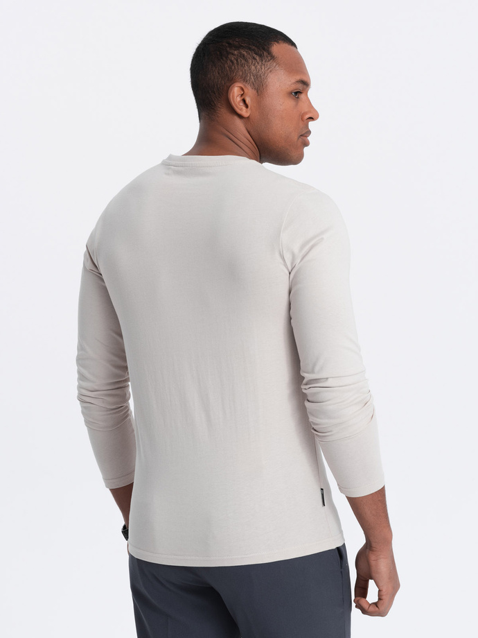 Męski longsleeve z guzikami przy dekolcie - jasnobeżowy V6 OM-LSCL-0107