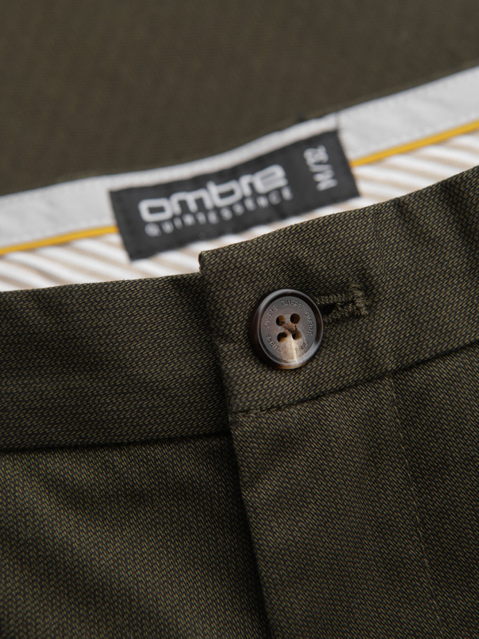 Męskie spodnie chino REGULAR FIT z delikatną strukturą – ciemnozielone V4  OM-PACP-0184