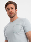 Bawełniany męski t-shirt z nadrukiem na kieszonce – jasnoszary V10 OM-TSPT-0154