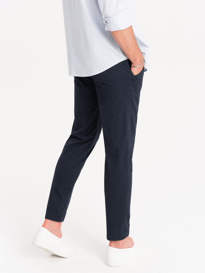 Męskie spodnie chino z ozdobną taśmą w pasie SLIM FIT – granatowe V2 OM-PACP-0118