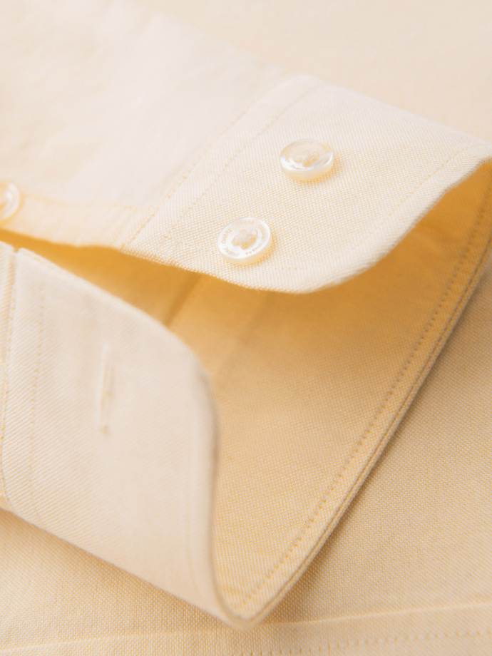 Pastelowa bawełniana męska koszula typu oxford – jasnożółta V3 OM-SHOS-0183