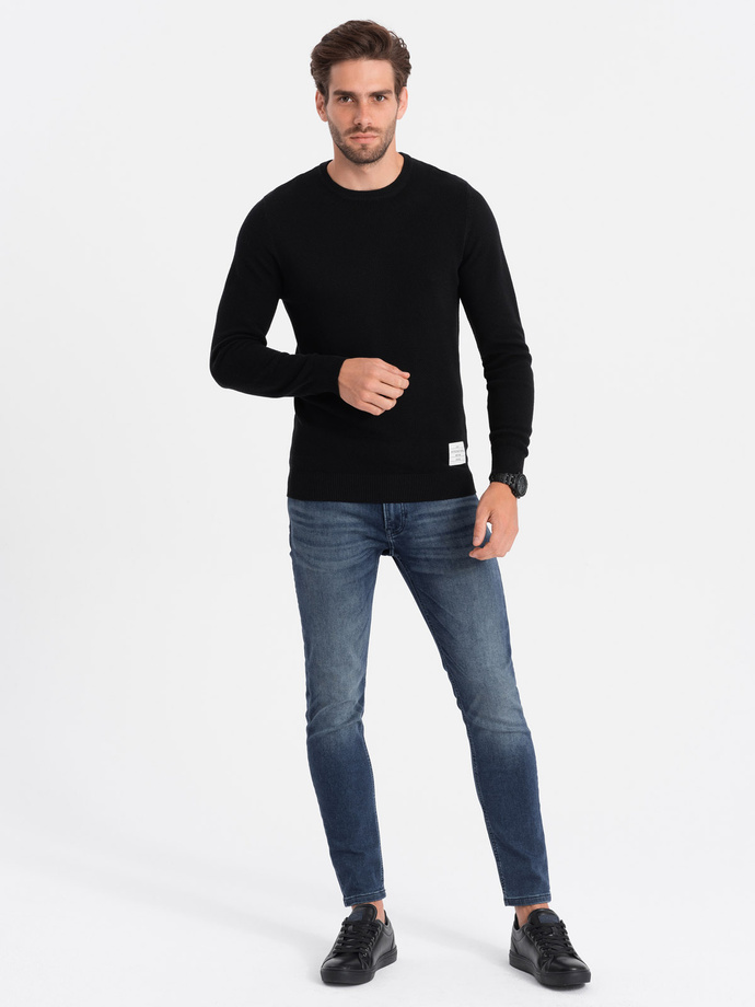 Sweter męski z teksturą i półokrągłym dekoltem - czarny V4 OM-SWSW-0104