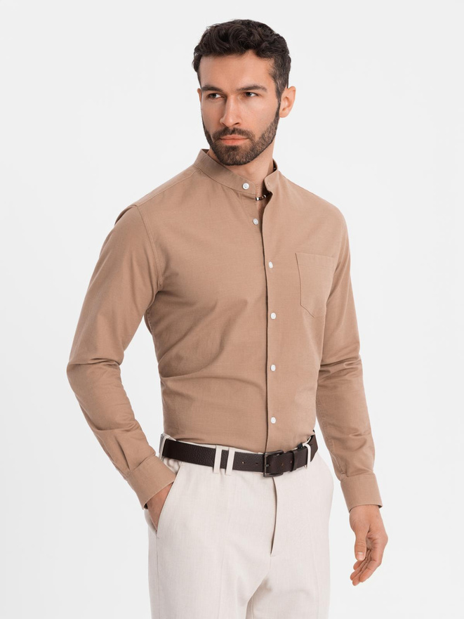 Lniana koszula męska ze stójką i kieszenią REGULAR FIT – jasnobrązowa V7 OM-SHCS-0161