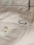 Jednolite spodnie chino męskie SLIM FIT – beżowe V2 OM-PACP-0183