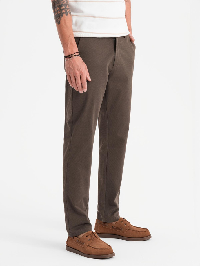 Men's REGULAR FIT chino pants with fine texture - brown V3 OM-PACP-0184