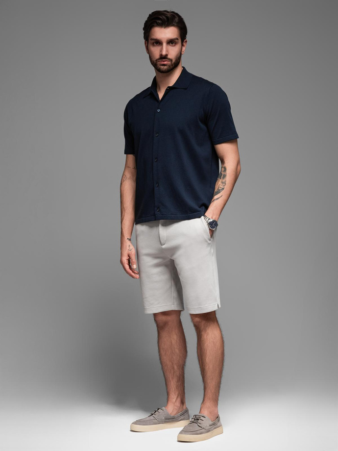 Krótkie spodenki męskie SLIM FIT z melanżowej strukturalnej dzianiny – jasnoszare V5 OM-SRCS-0166