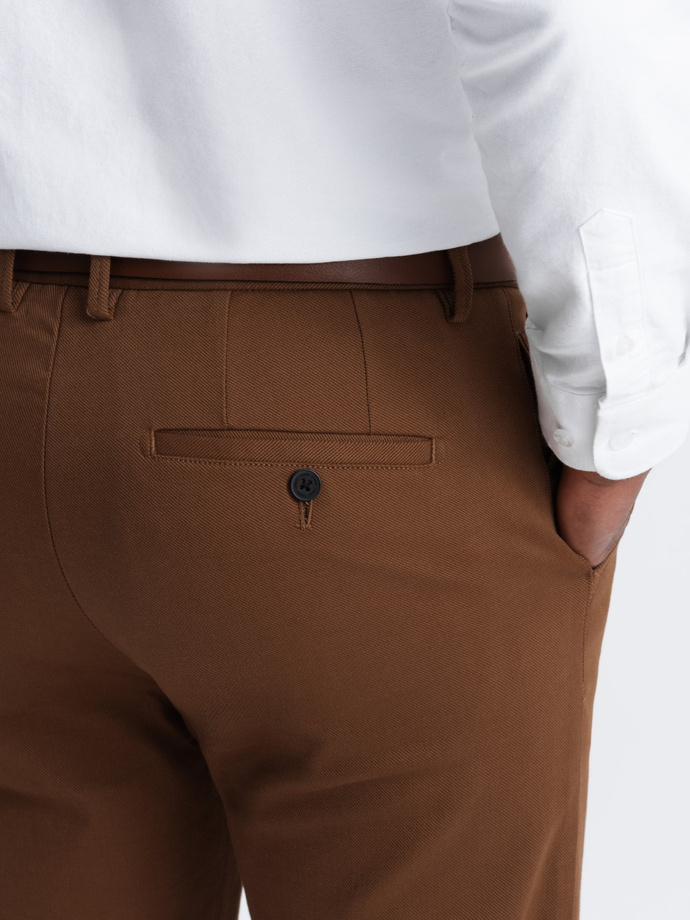 Spodnie męskie chino SLIM FIT z delikatną teksturą - karmelowe V3 OM-PACP-0190