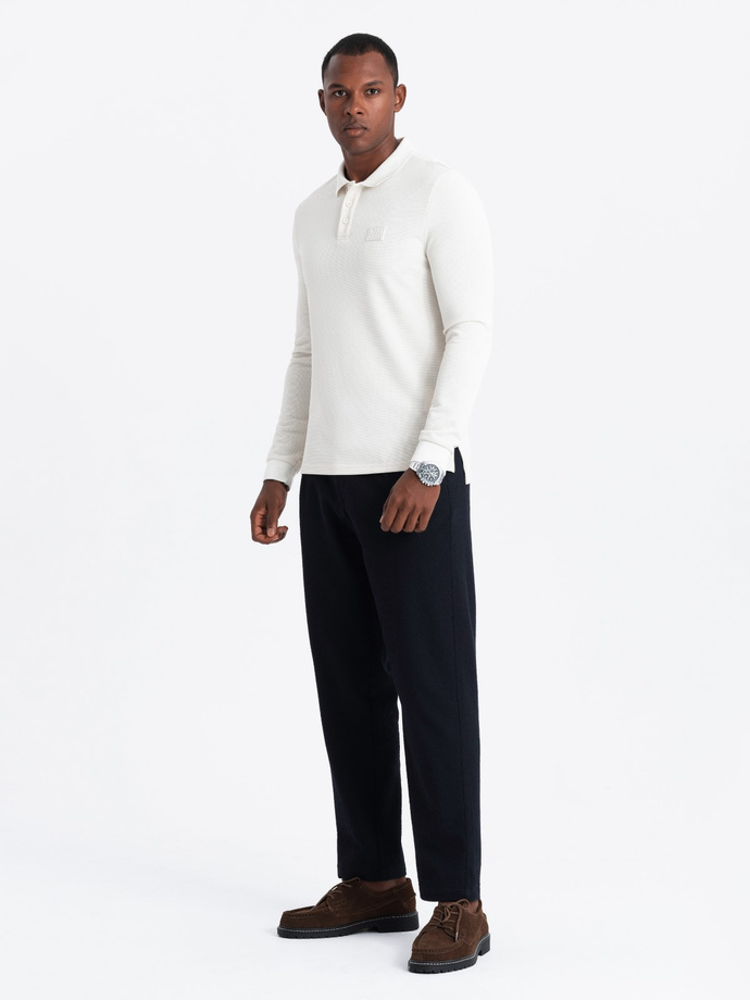 Strukturalny longsleeve męski polo z naszywką – biały V2 OM-POLS-0131