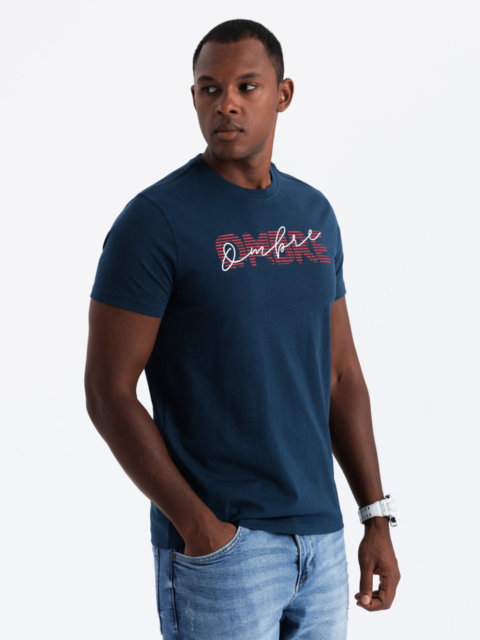 Bawełniany t-shirt męski z podwójnym printowanym logotypem – granatowy V3 OM-TSPT-0211