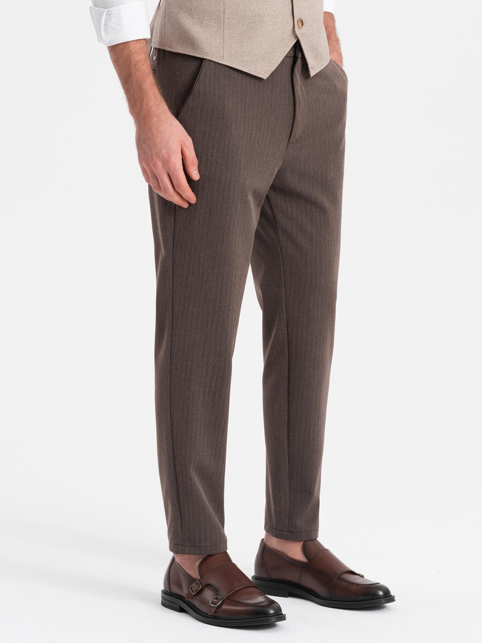Spodnie męskie chino z gumką w pasie SLIM FIT - czekoladowe V2 OM-PACP-0158