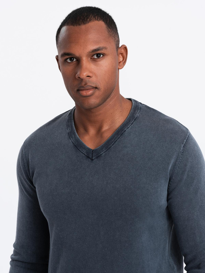Washed men's sweater with v-neck - navy blue V2 OM-SWOS-0108