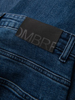 Męskie jeansowe spodnie CARROT FIT z ozdobnymi zaszewkami – ciemnoniebieskie V2 OM-PADP-0227 